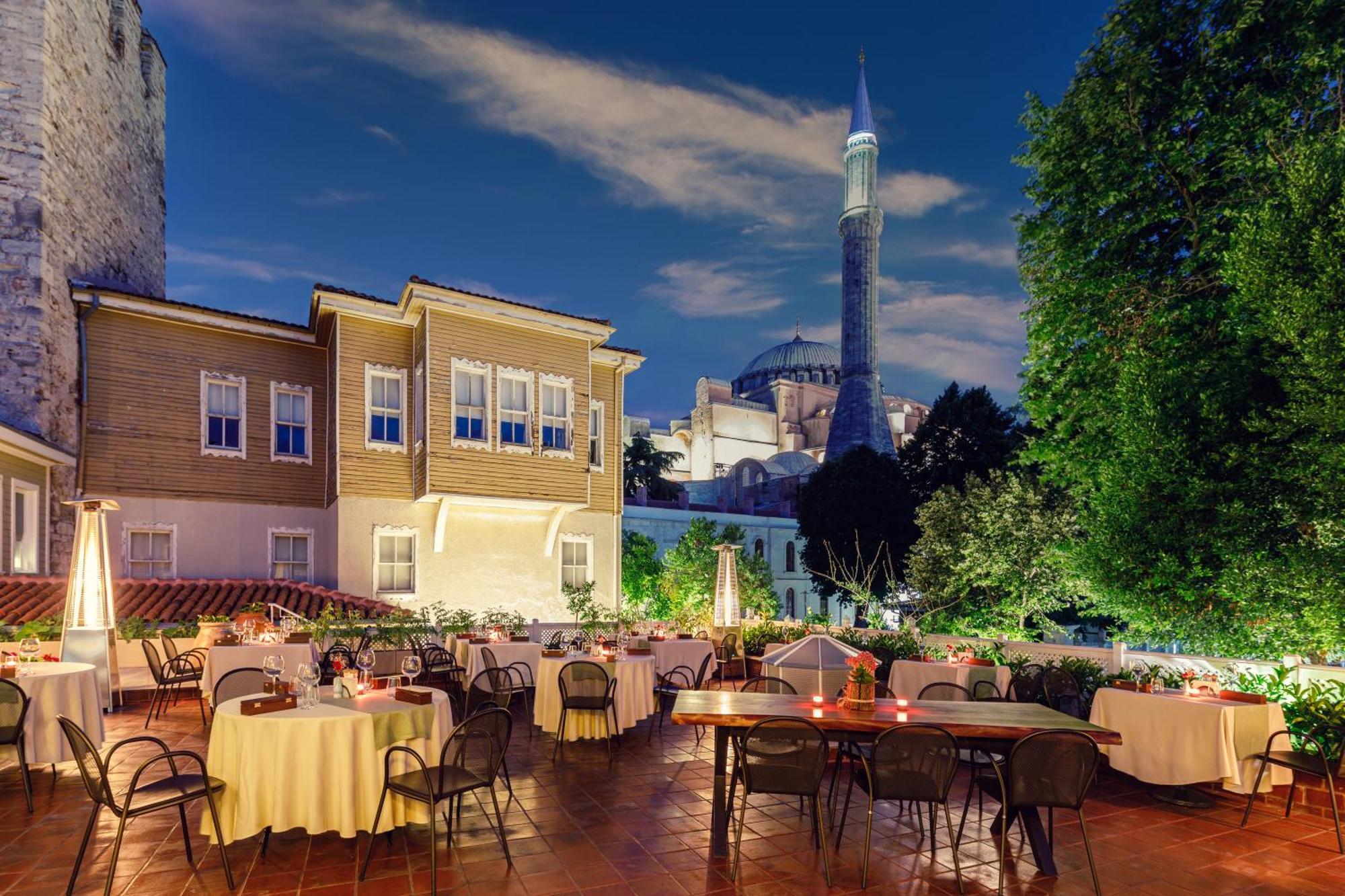 Hagia Sofia Mansions Istanbul, Curio Collection By Hilton 5*