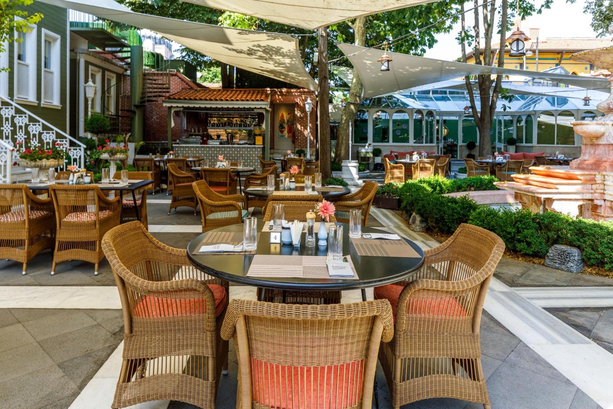 Hagia Sofia Mansions Istanbul, Curio Collection By Hilton