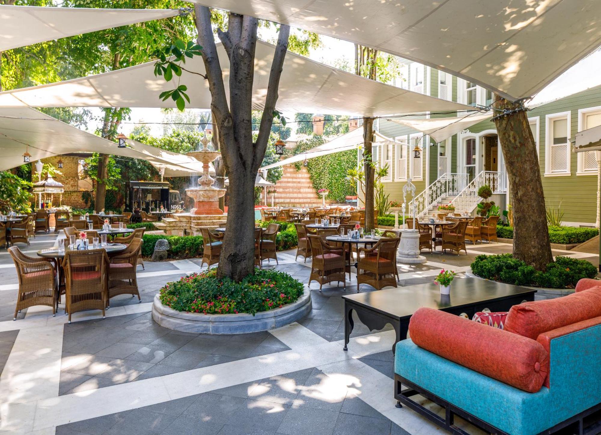 Hotel Hagia Sofia Mansions Istanbul, Curio Collection By Hilton