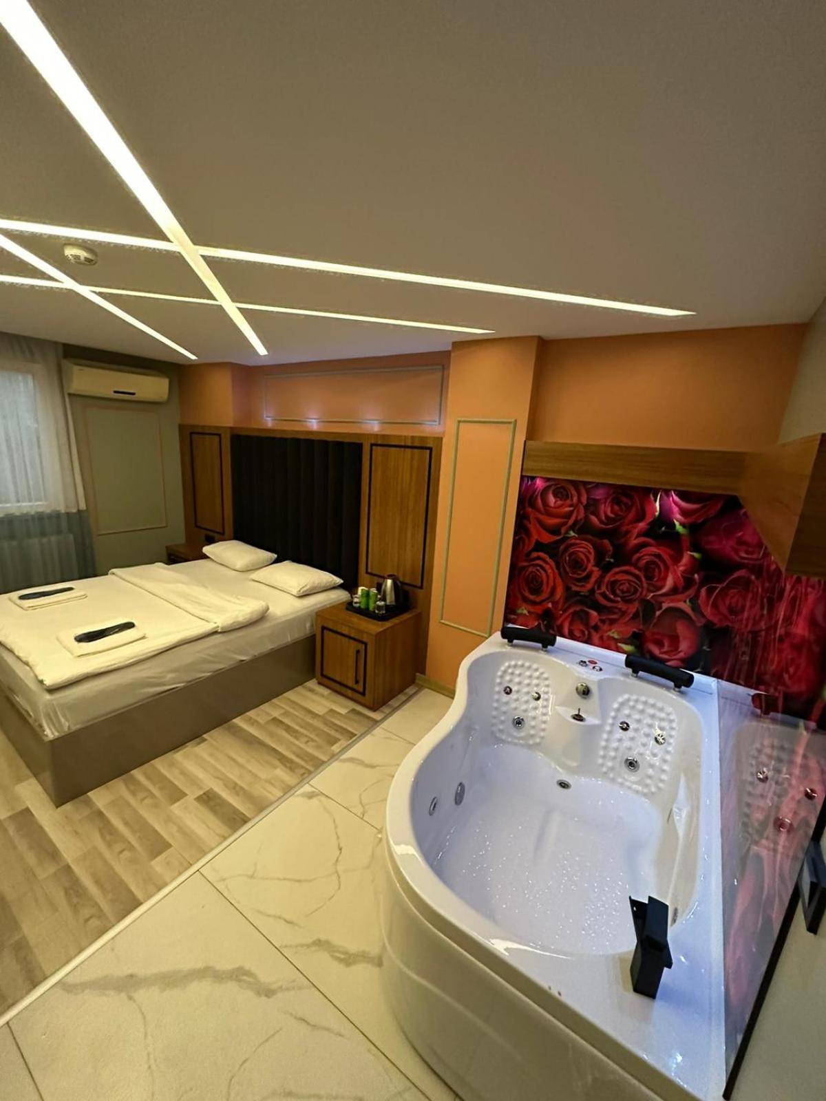 Blueway Hotel