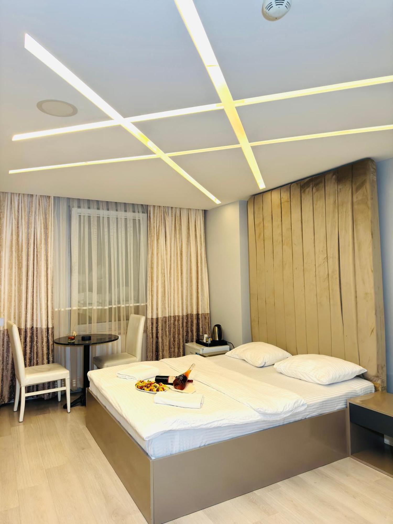 Blueway Hotel 2*