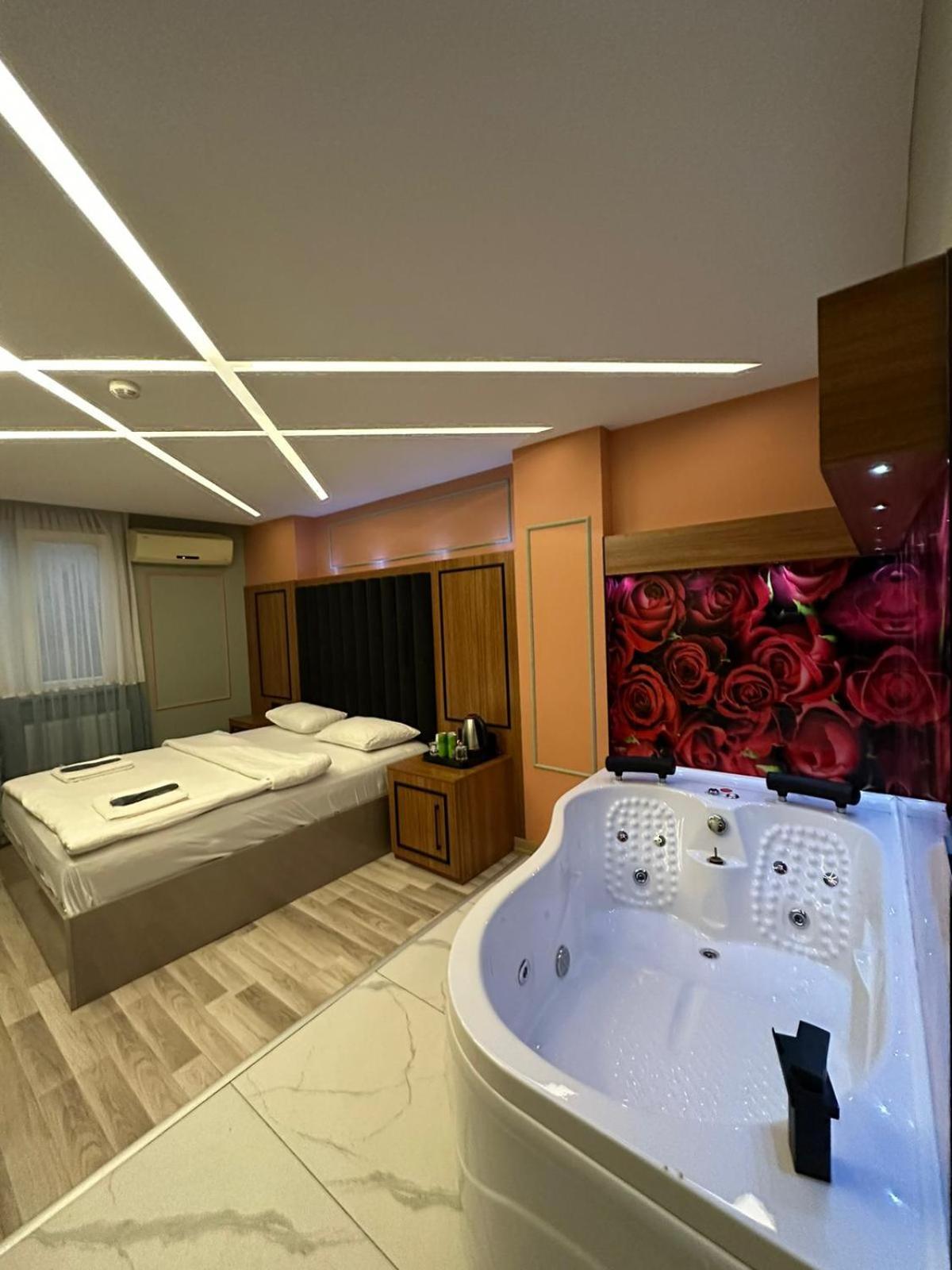 Blueway Hotel 2*