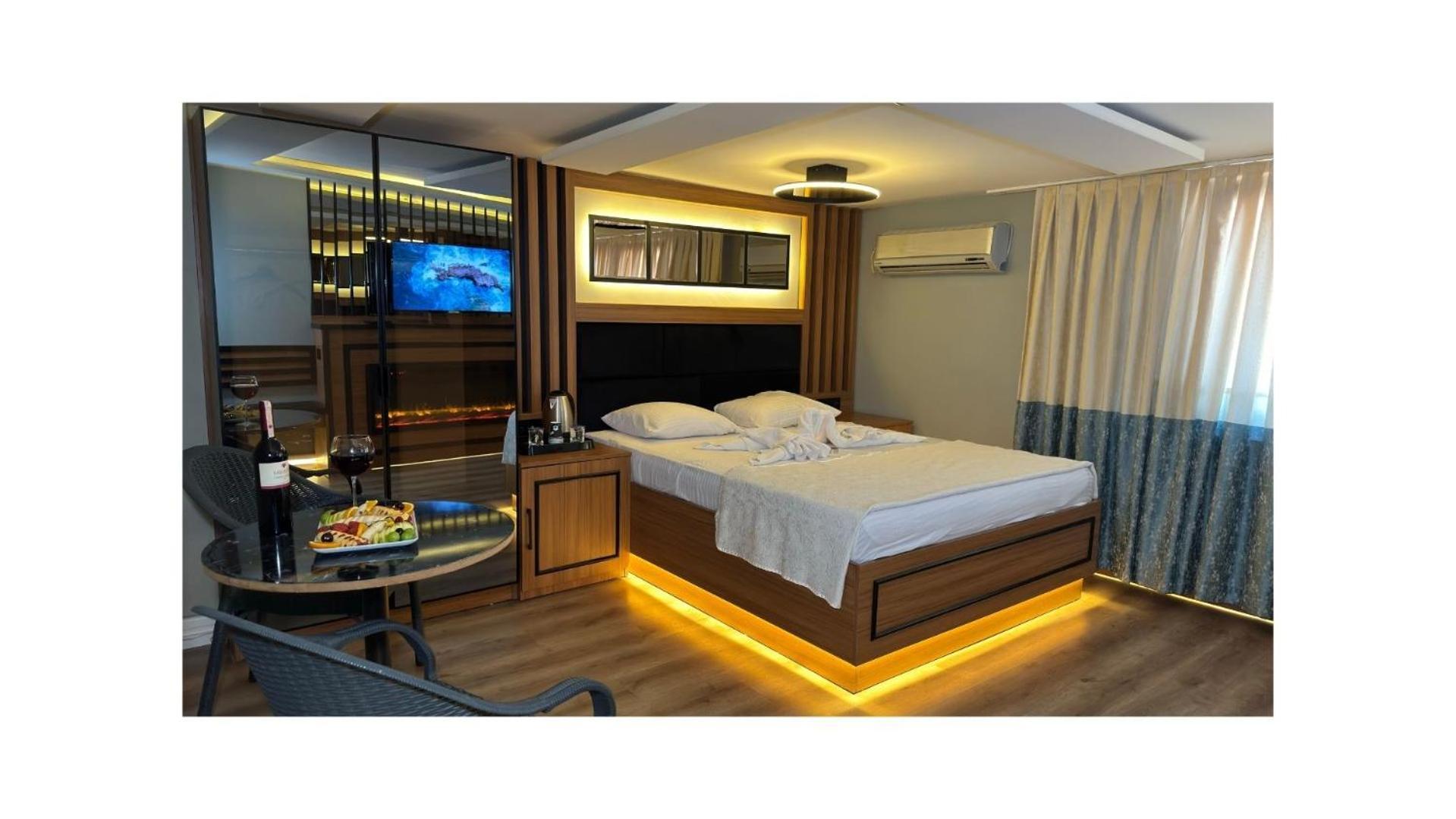 Blueway Hotel
