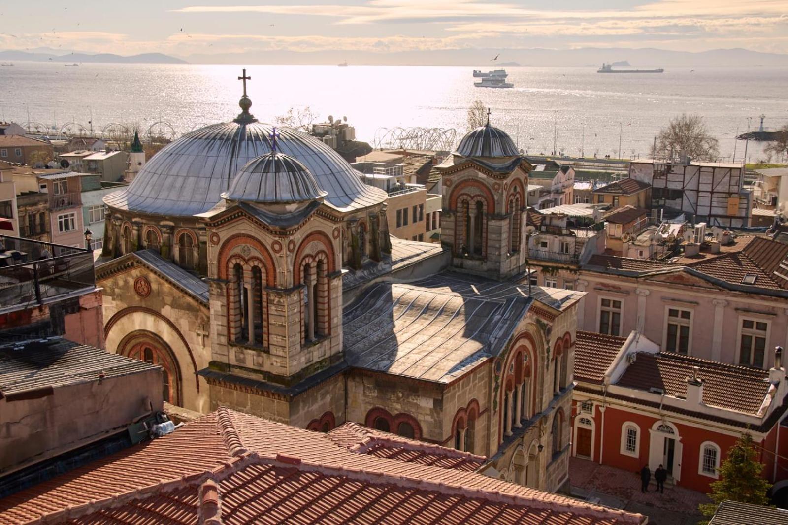Laluna Near Grand Bazaar Center *