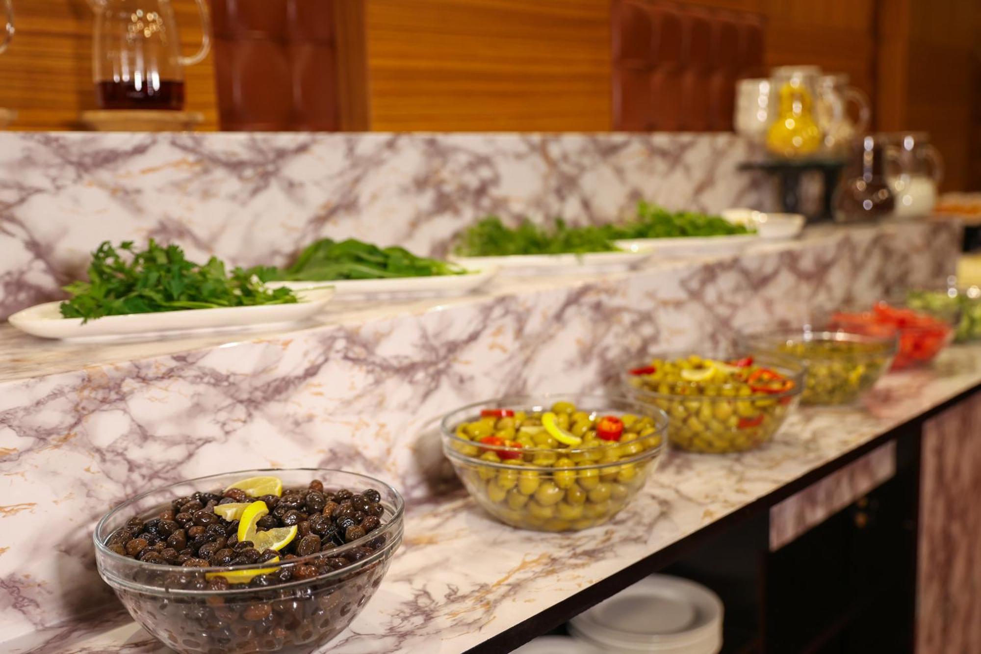 The Hera Platinum Hotel 4*