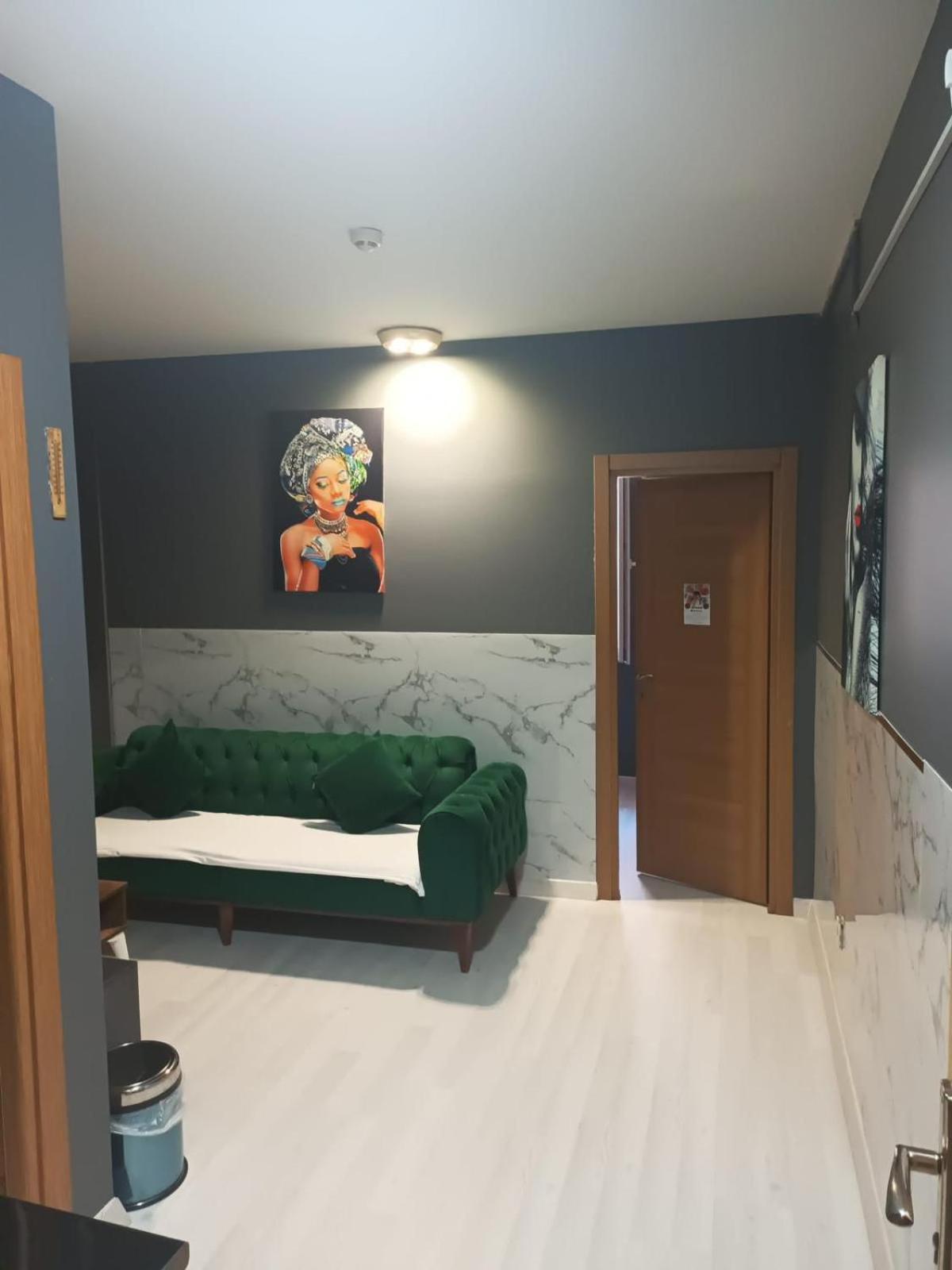 Arena Aparthotel 3*