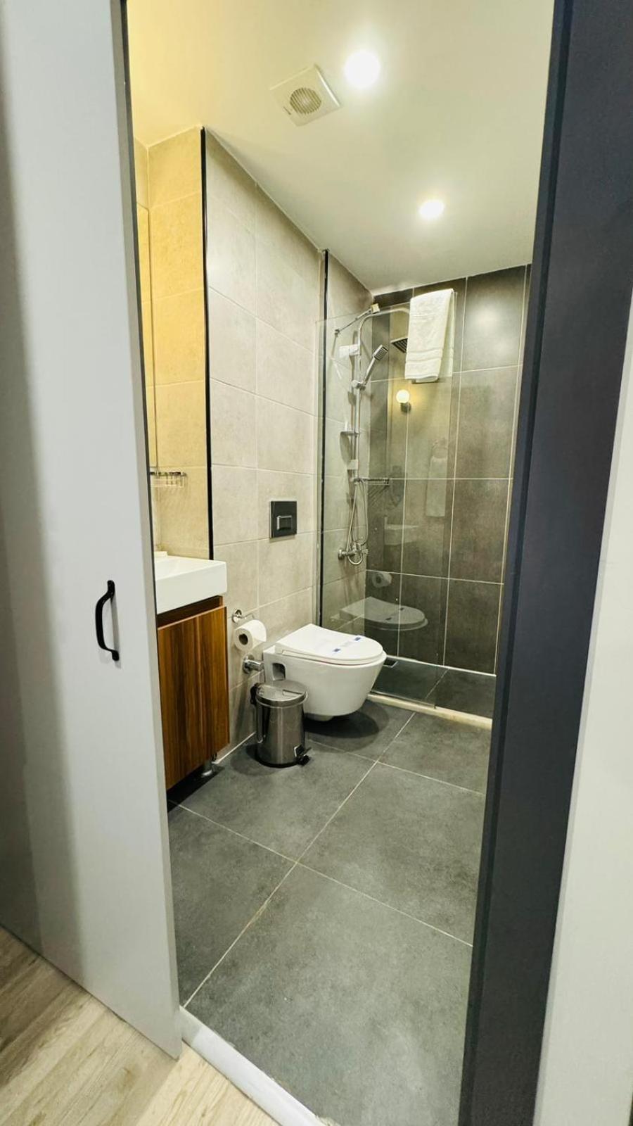 Le Port Karakoey Hotel *