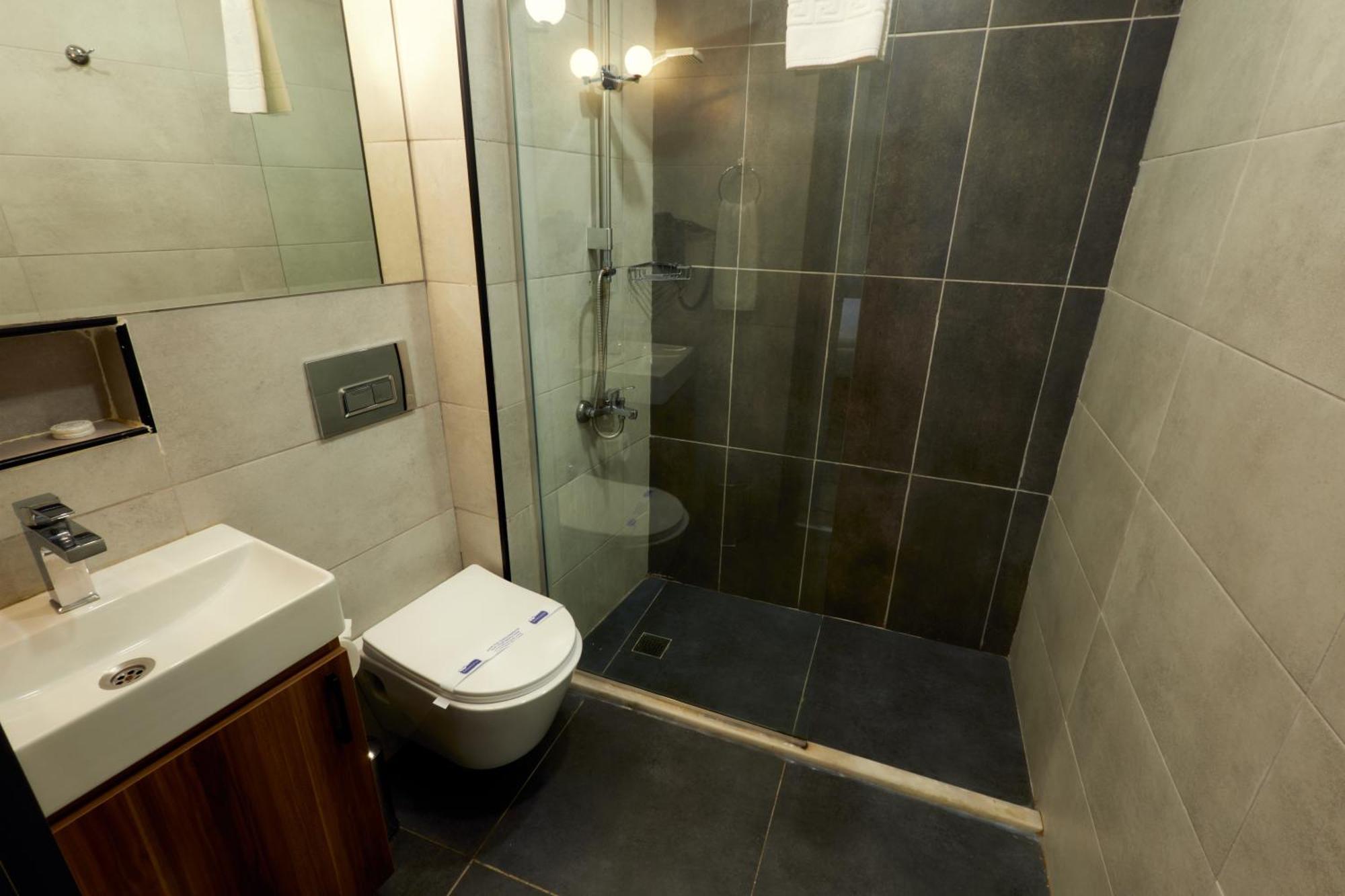 Le Port Karakoey Hotel