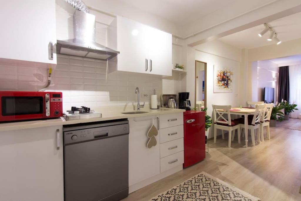 Fully Renovated 2br Flat In Prime Location At Moda Apartment *