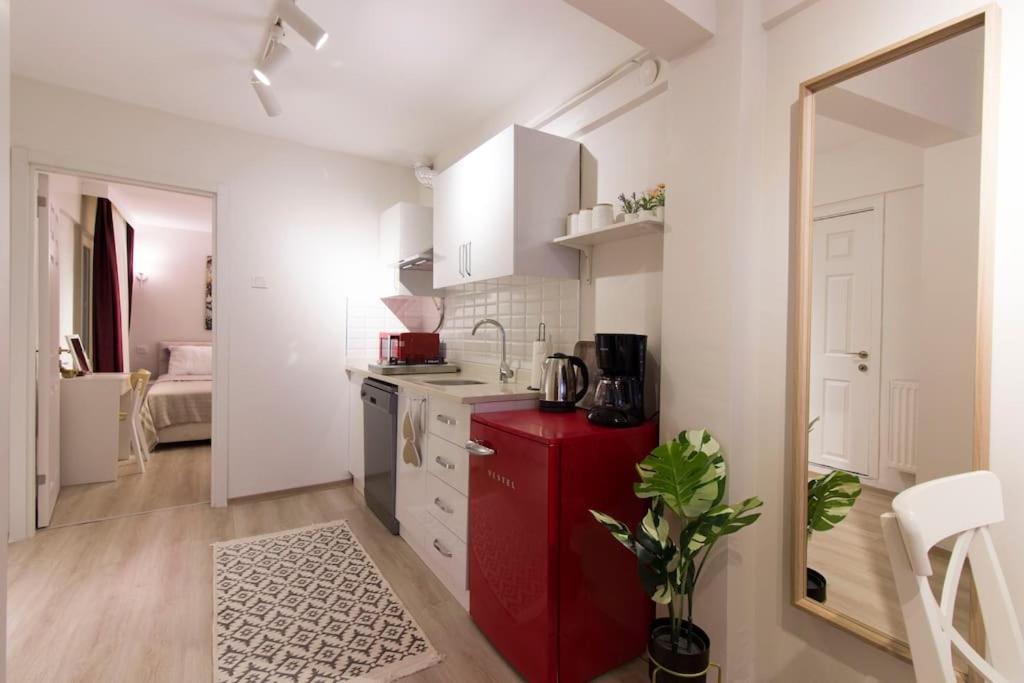 Fully Renovated 2br Flat In Prime Location At Moda Apartment