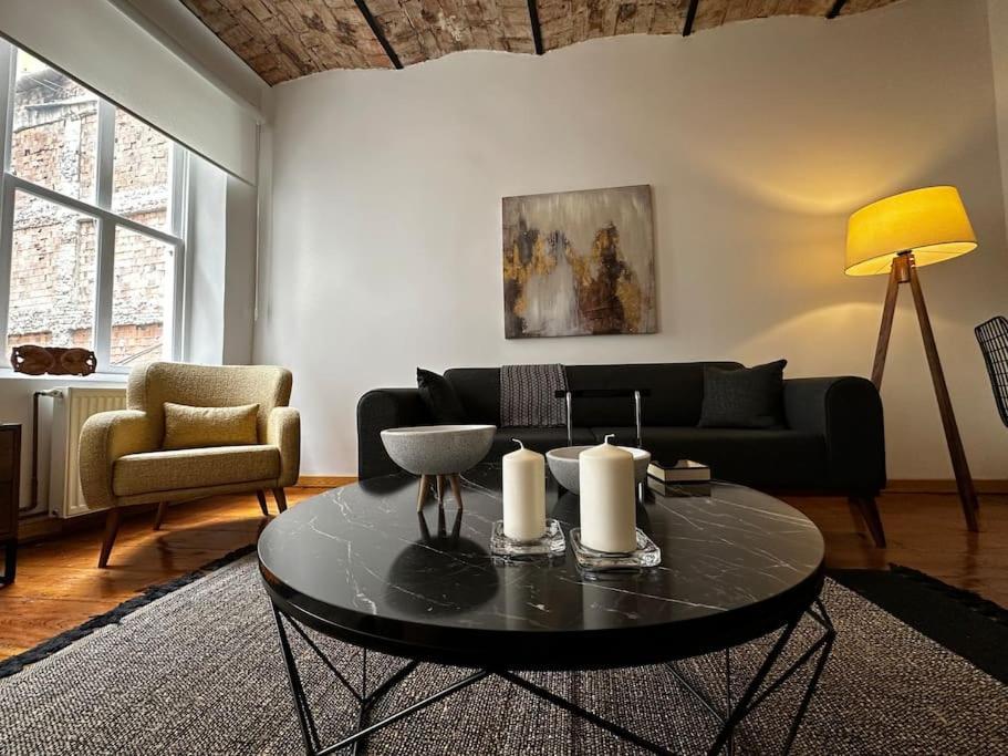 Historical Flat In Galata - Tatar Beyi Street Istanbul