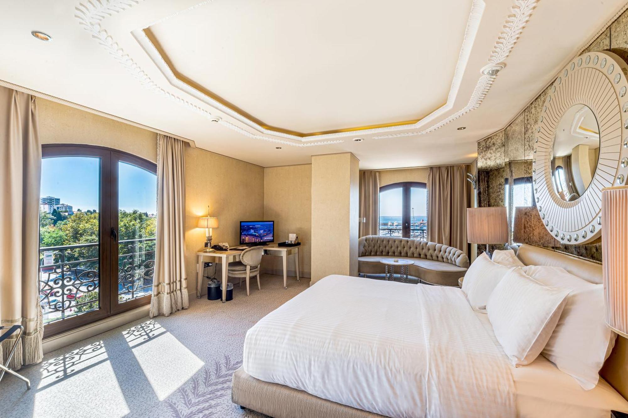 Otel Wyndham Grand Kalamış Marina 5*