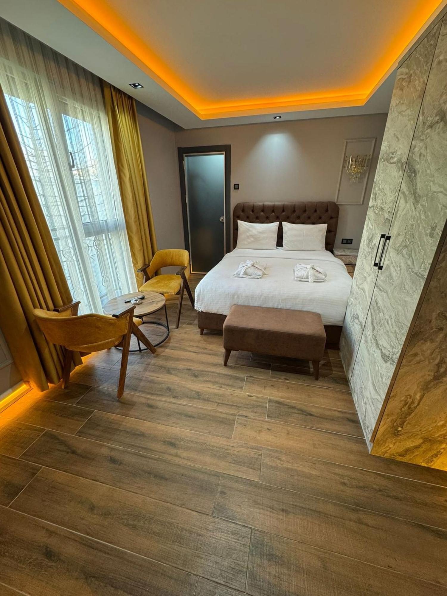 Greenwich Hotel 3*