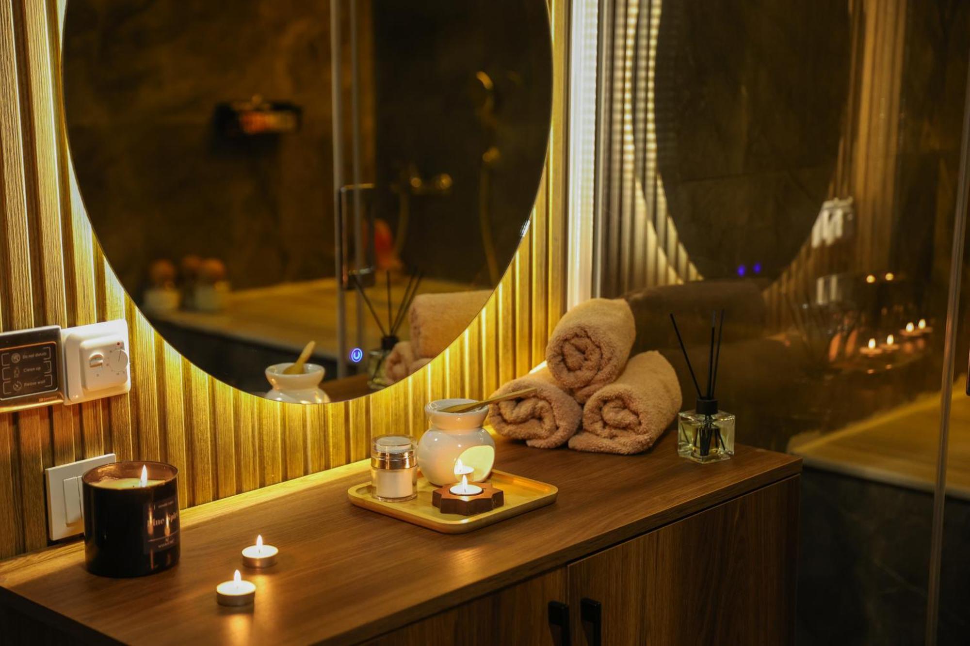 The Hera Platinum Otel