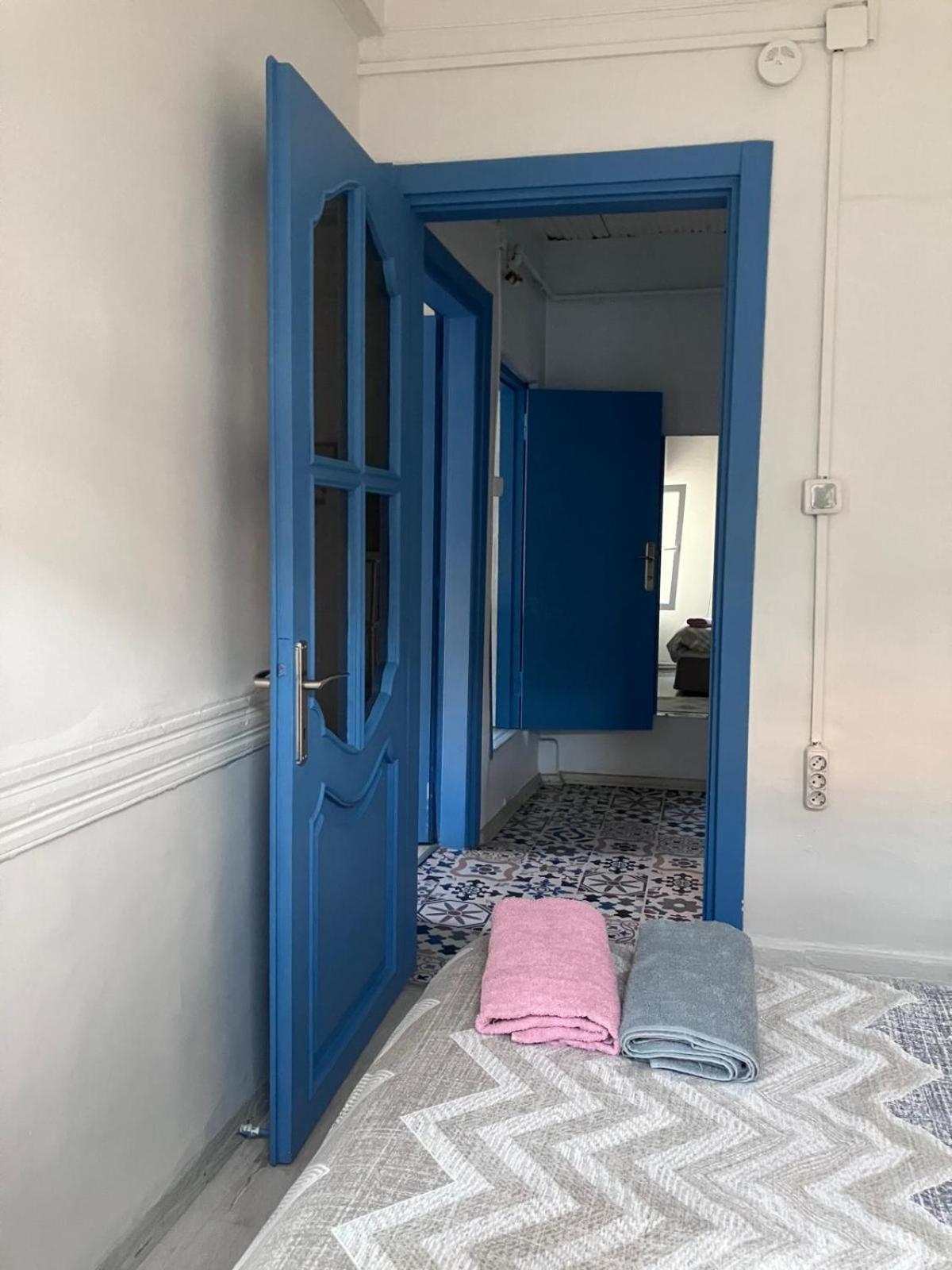 Yellow House Apartment