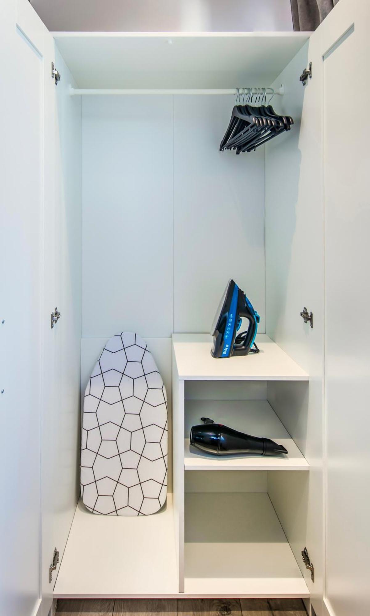 Equipment Modernist Design - In The Bosphorus - Galataport - Taksim Apartment Istanbul