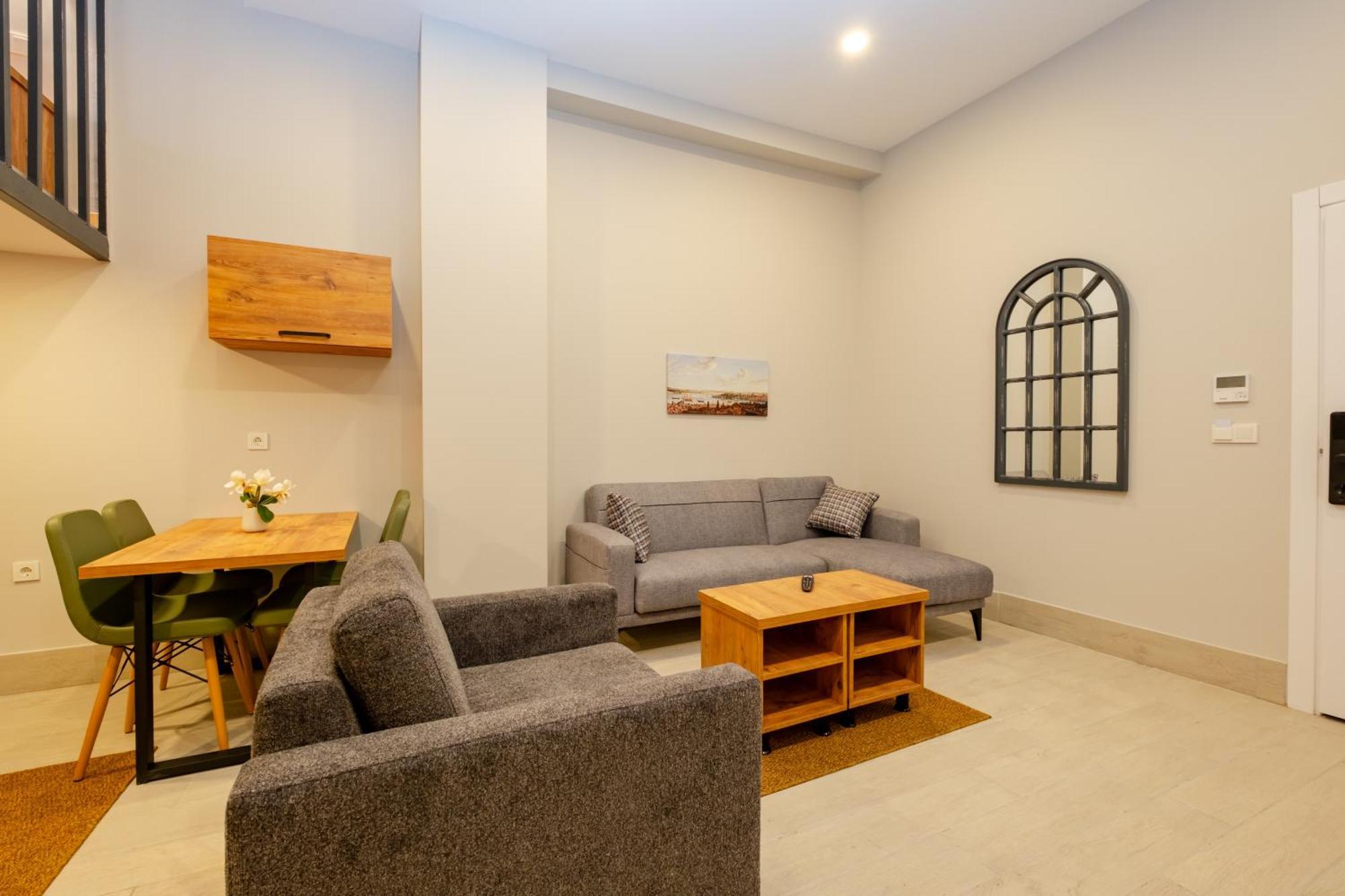 The Yk Aparthotel *