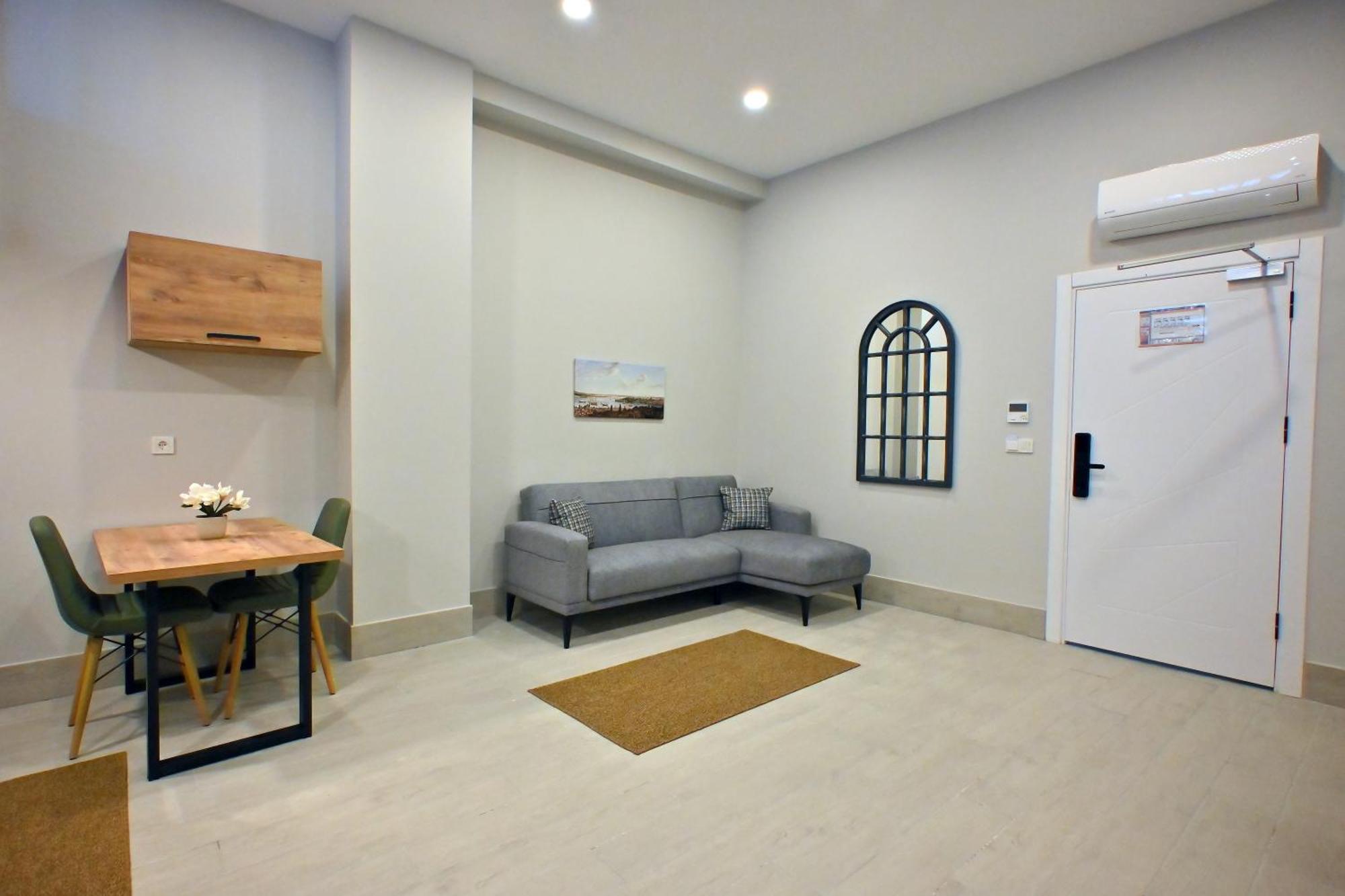 The Yk Aparthotel *