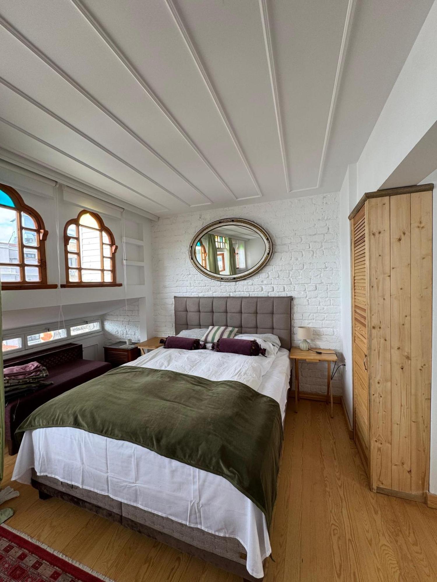 Inn Levant De Luxe *
