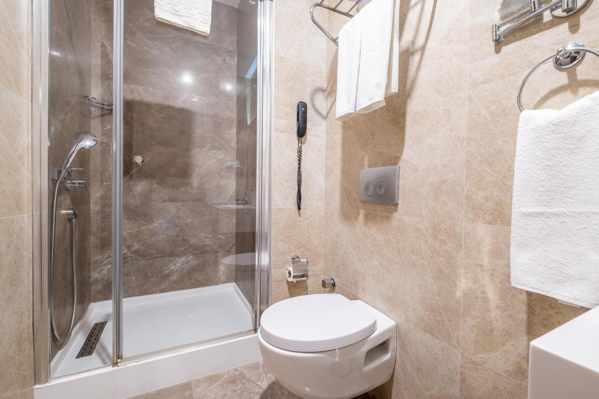 Clover Sisli Hotel 4*