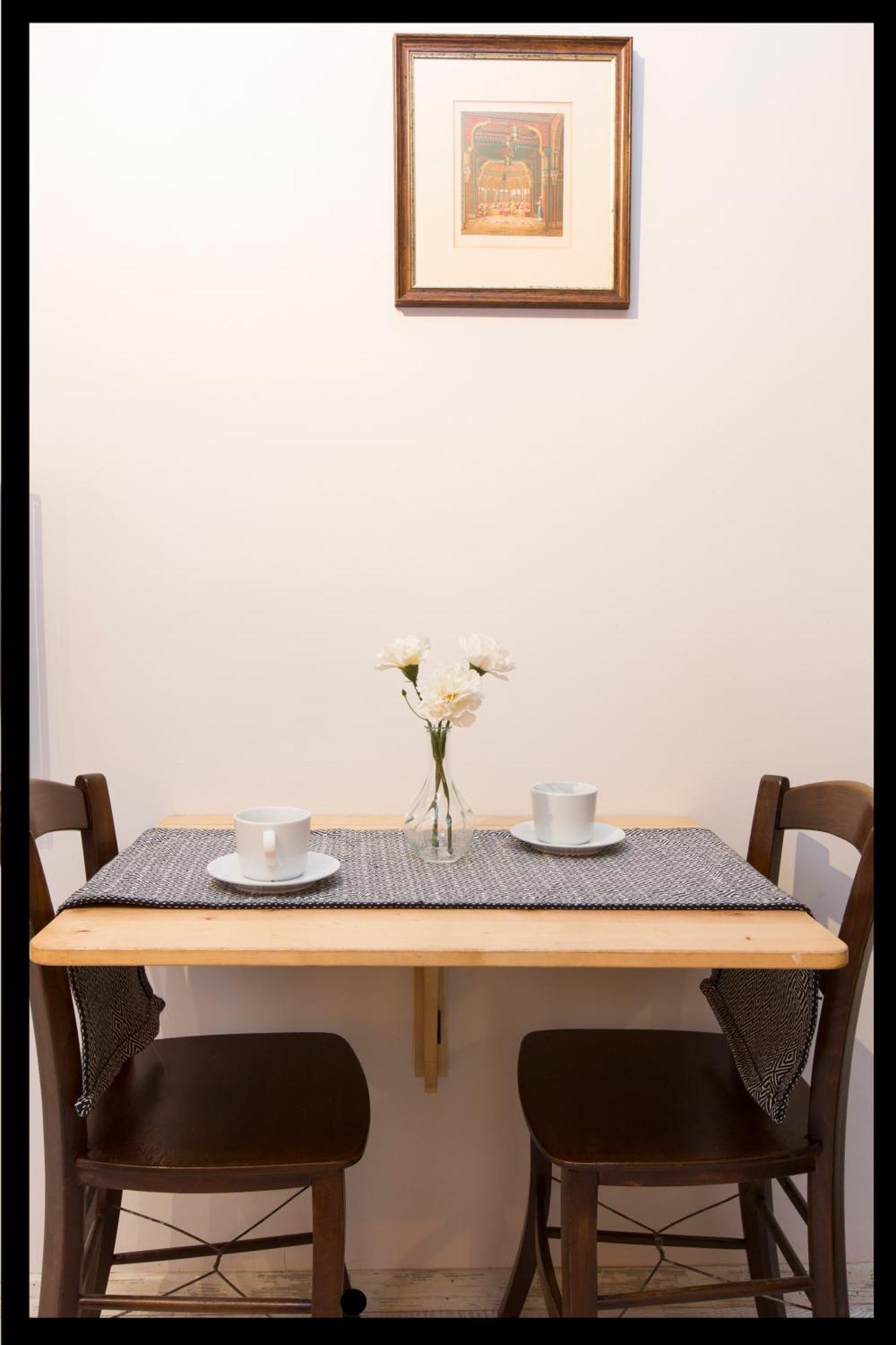 Istanbul Apartment *