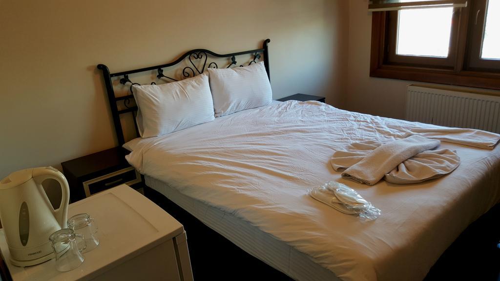 Aparthotel Balat Suites 3*