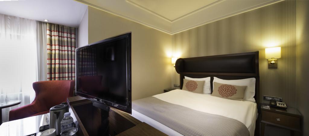 Hotel Titanic Comfort Sisli 3*