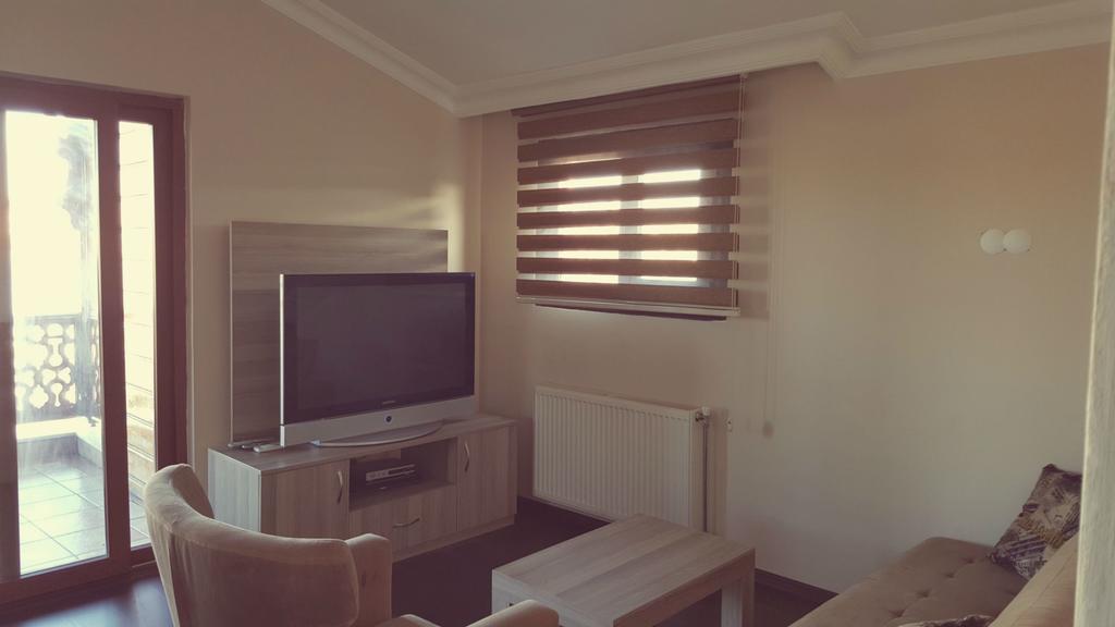 Aparthotel Balat Suites 3*