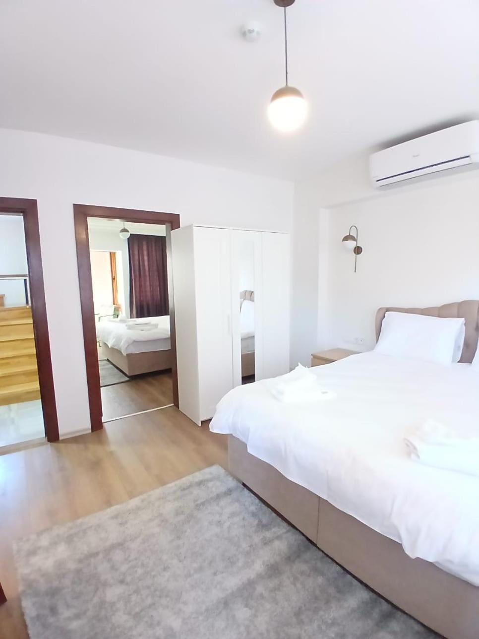 Hotel Sophia And 3*