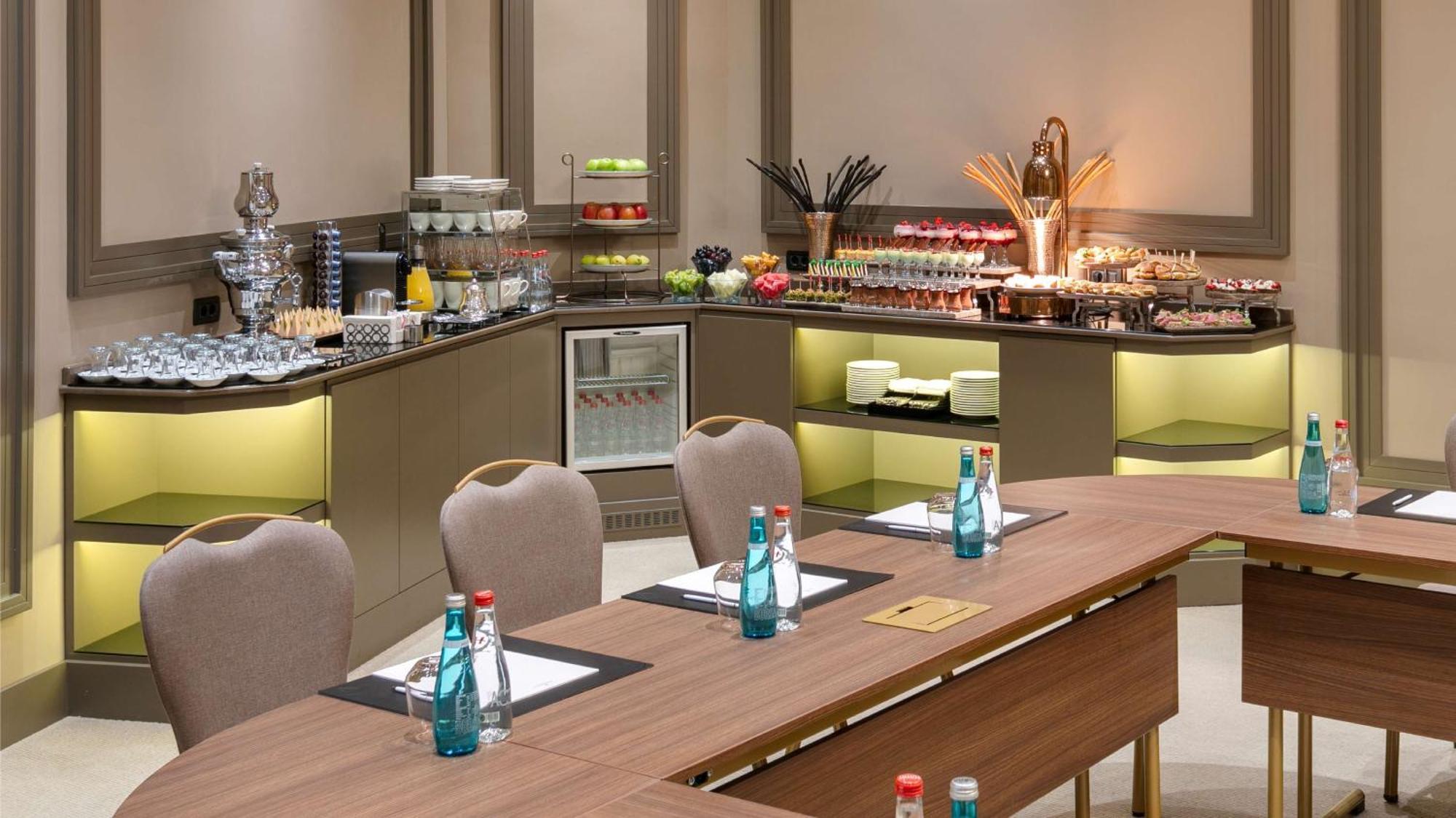 Intercontinental By Ihg Hotel 5*
