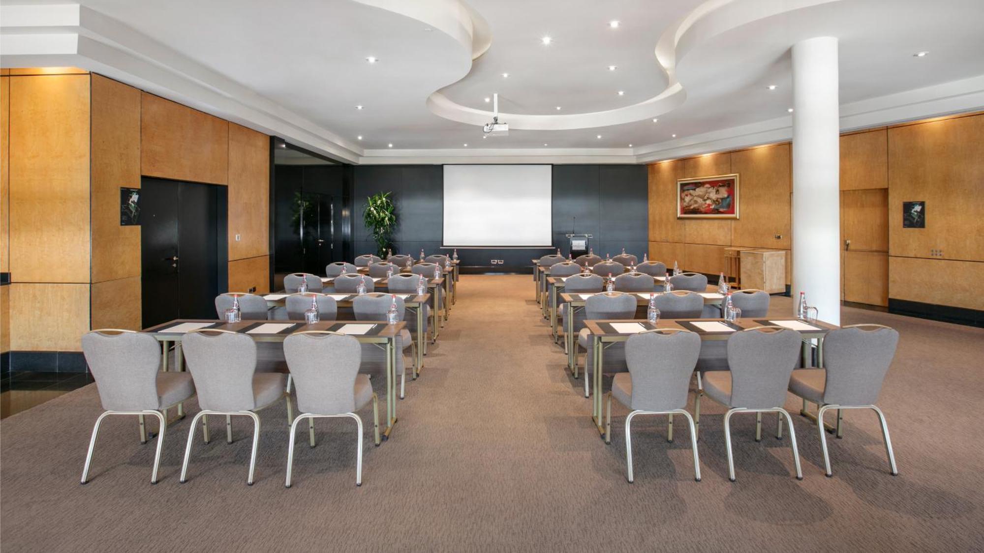 Intercontinental By Ihg Hotel Istanbul