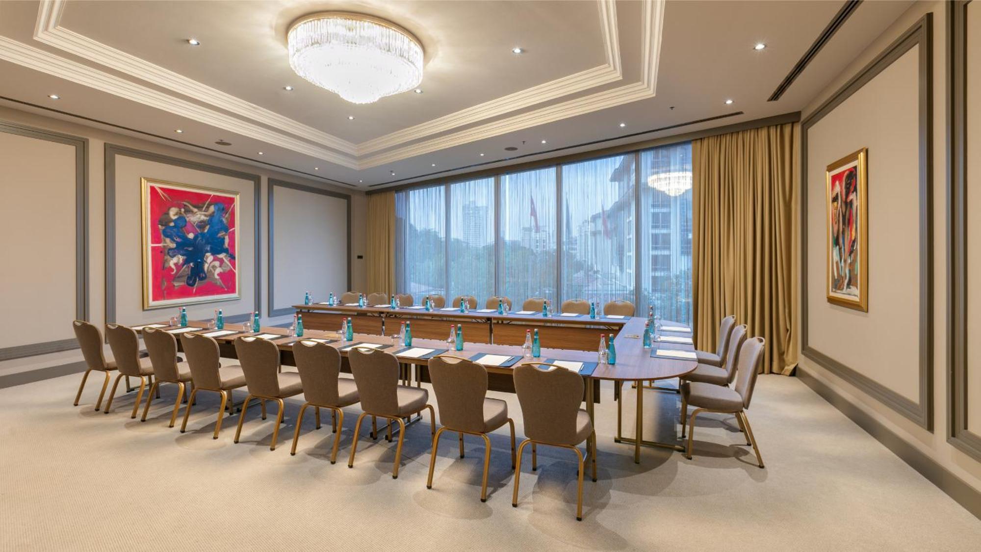 Intercontinental By Ihg 5*