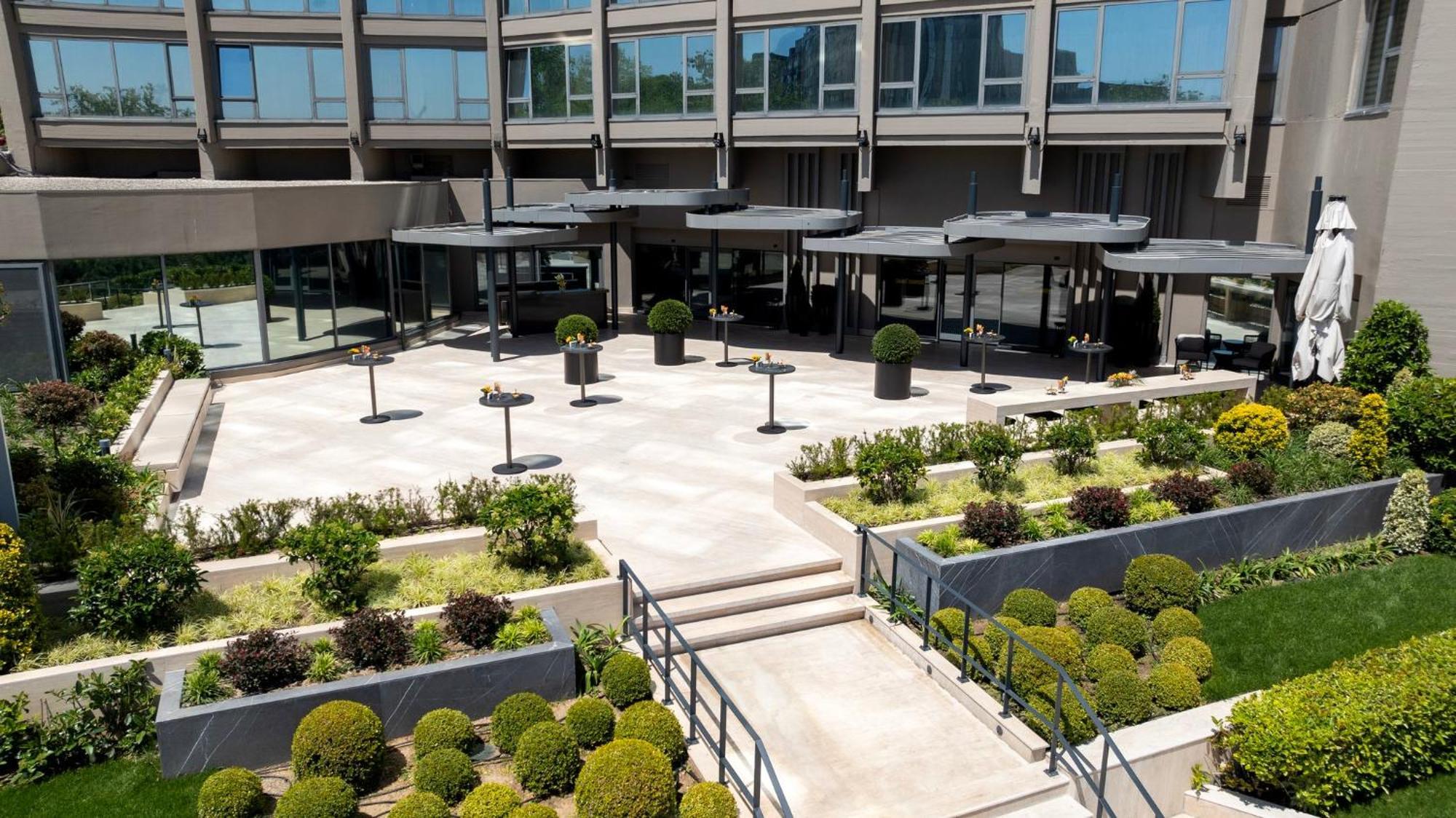 Intercontinental By Ihg Hotel 5*