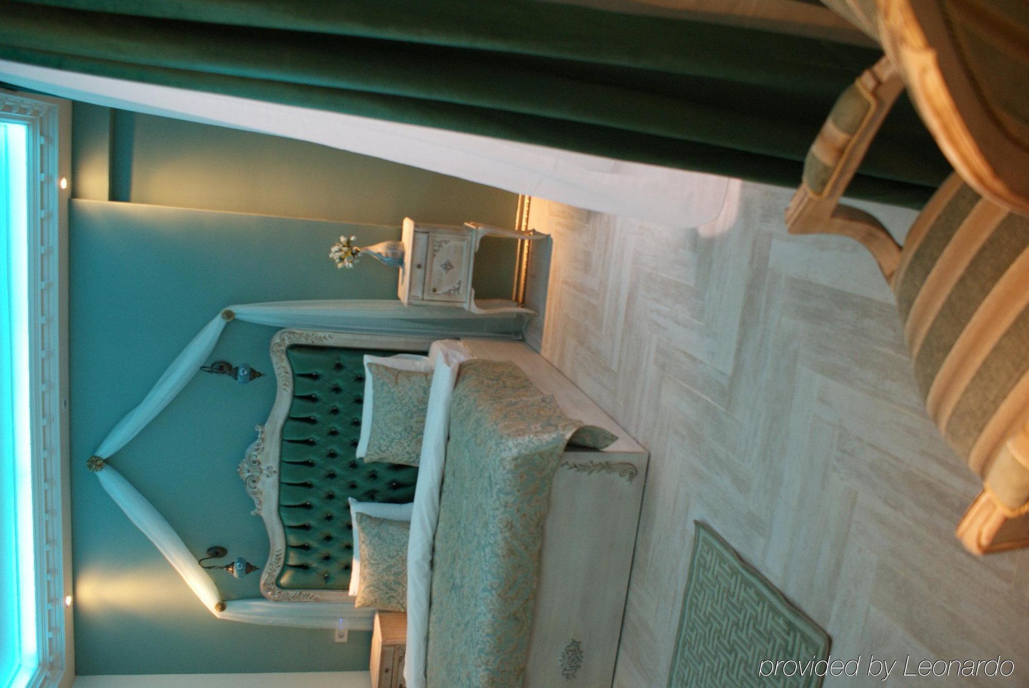 Hotel Mood Ht Design Suites