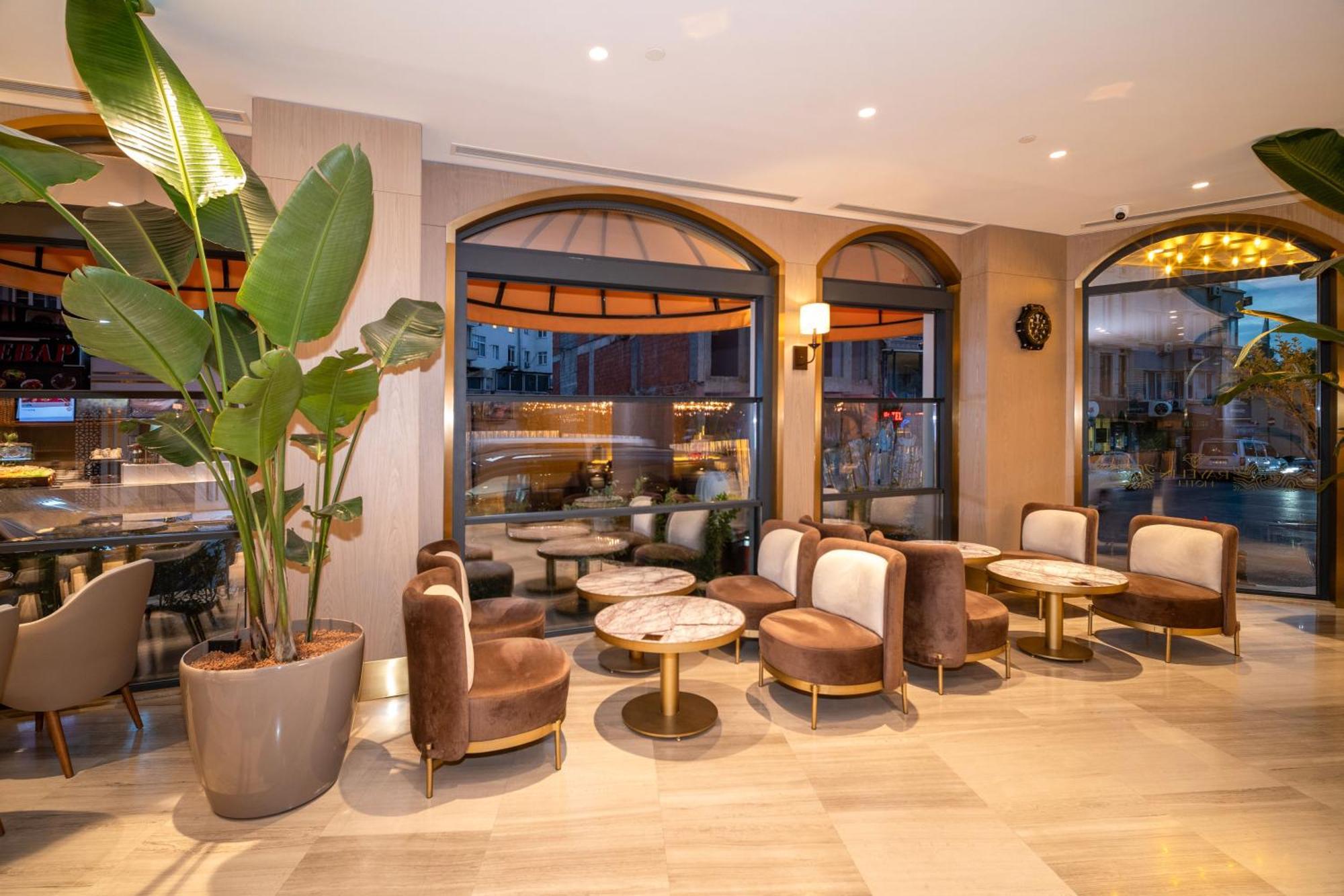 Hotel Rayelin Old Town