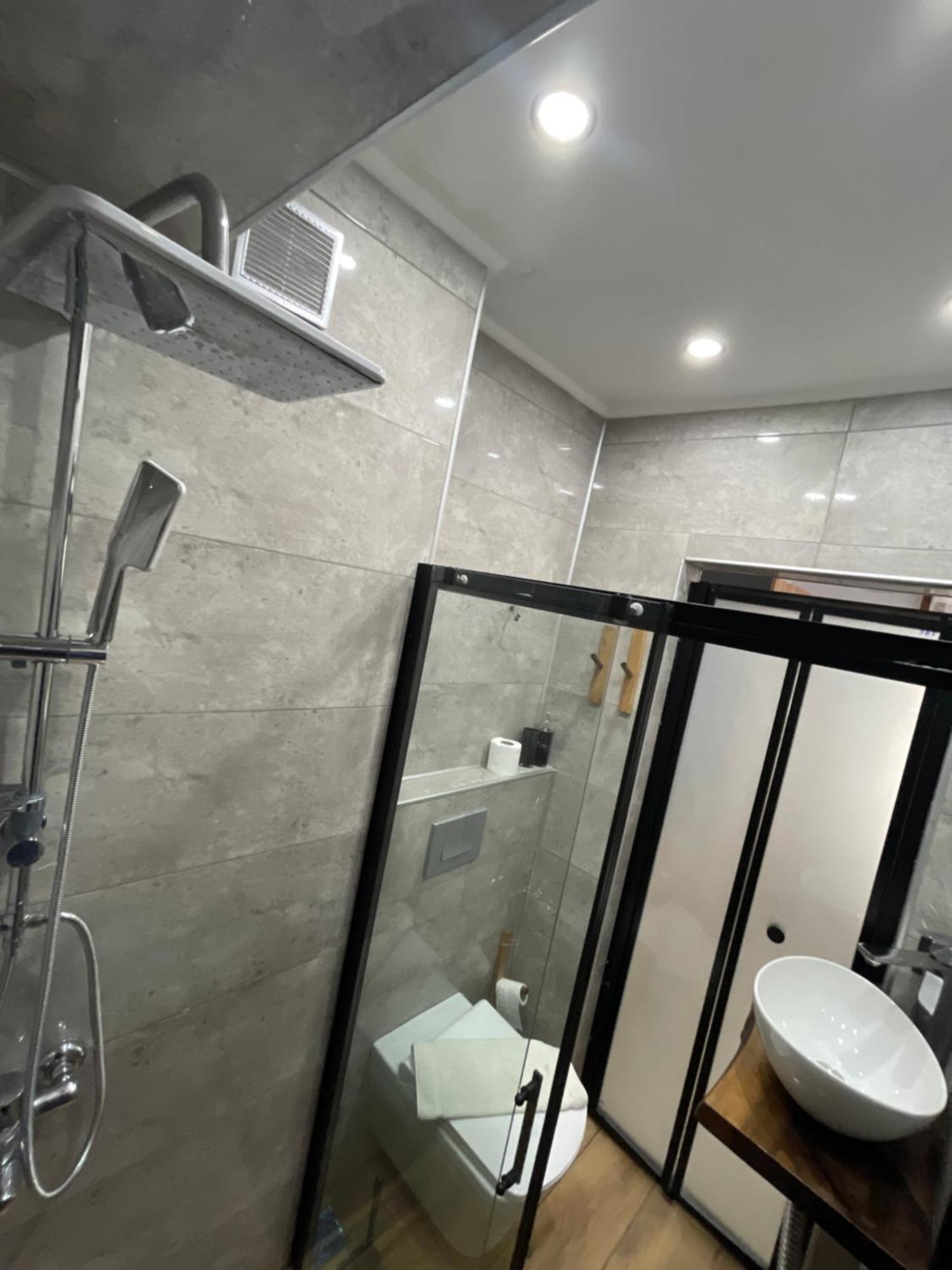Le Valeria Deluxe Hotel *