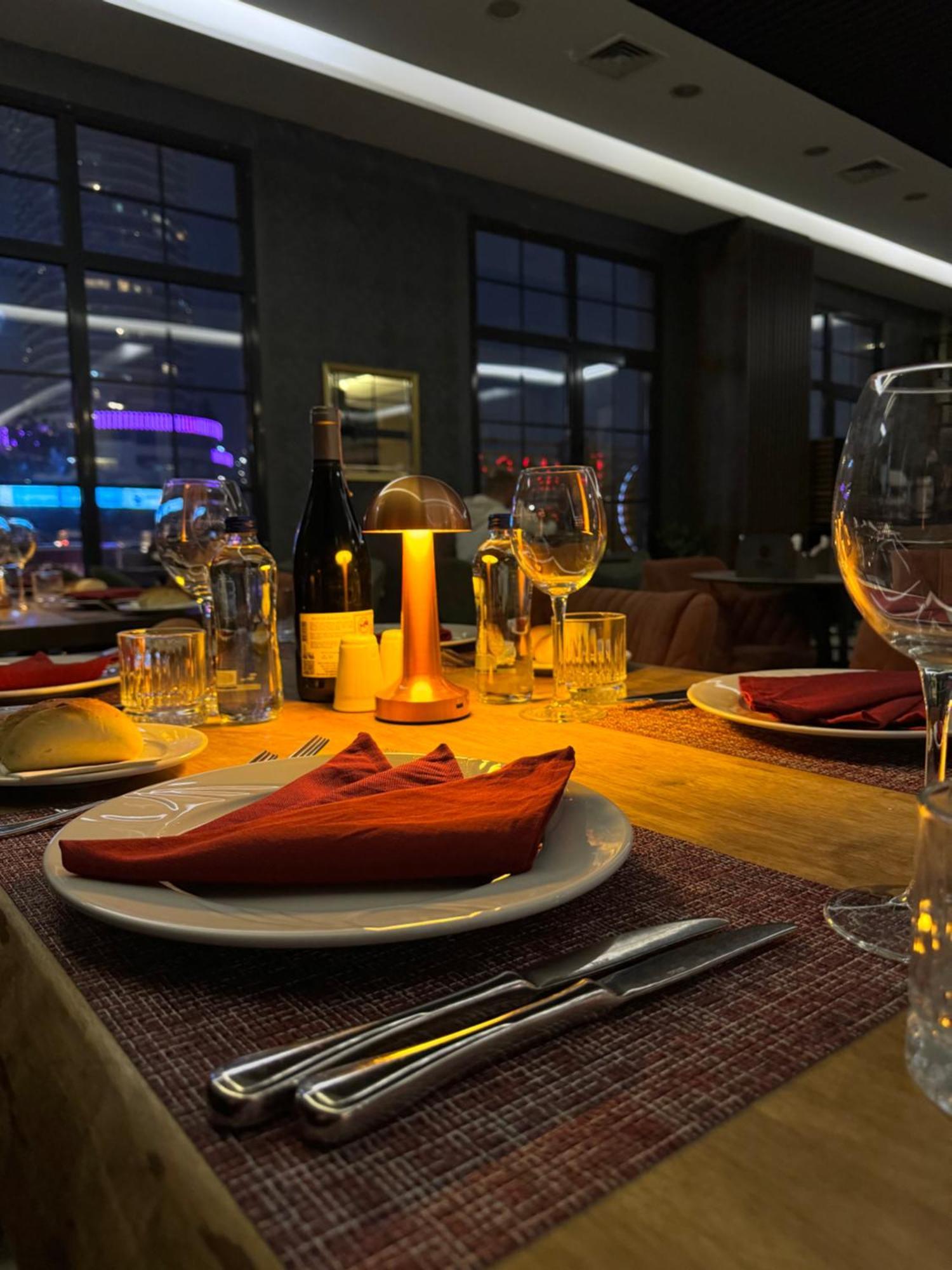 Ramada Encore By Wyndham Basin Express Hotel