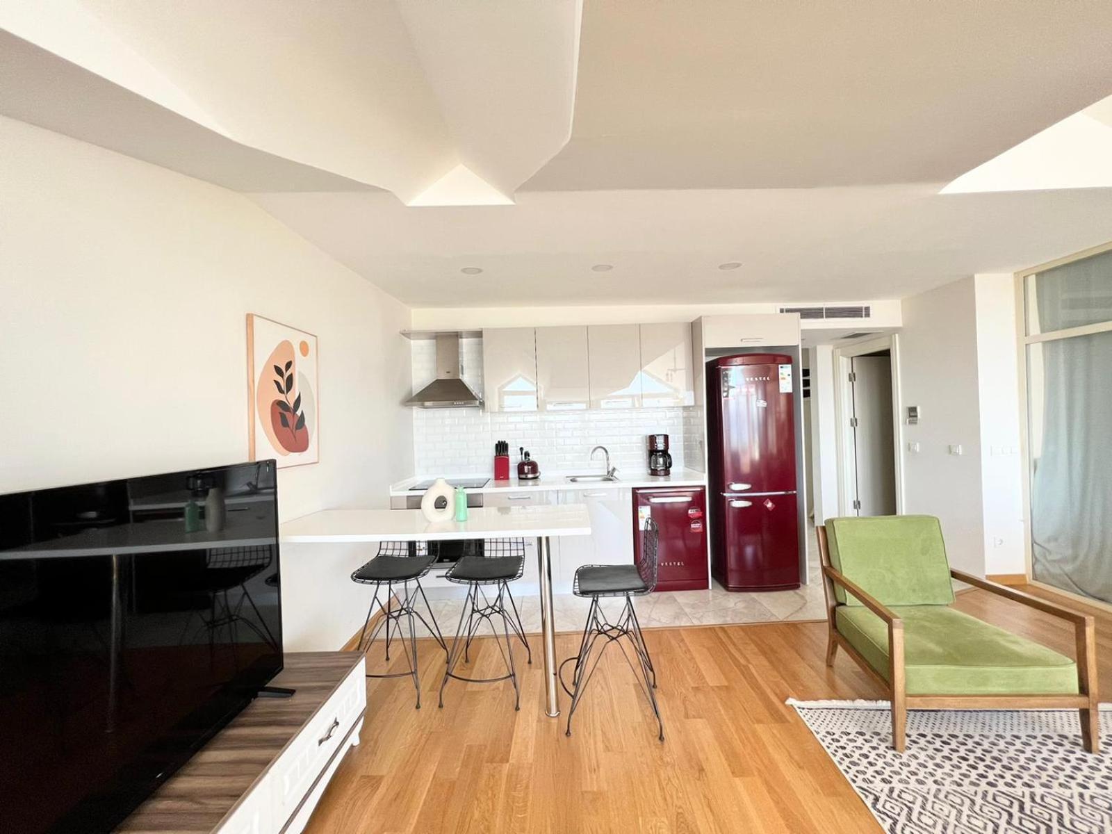 Wonder Homes- Luxury Flat With Taksim Square And Park View Apartment *
