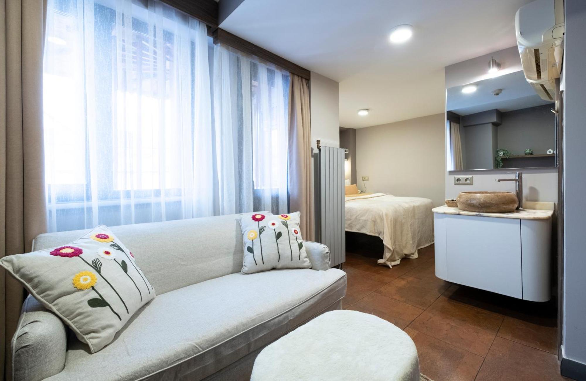 The Pera Otel