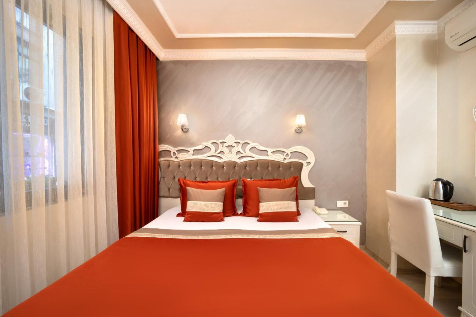 Deluxe Newport - Old Hotel 3*