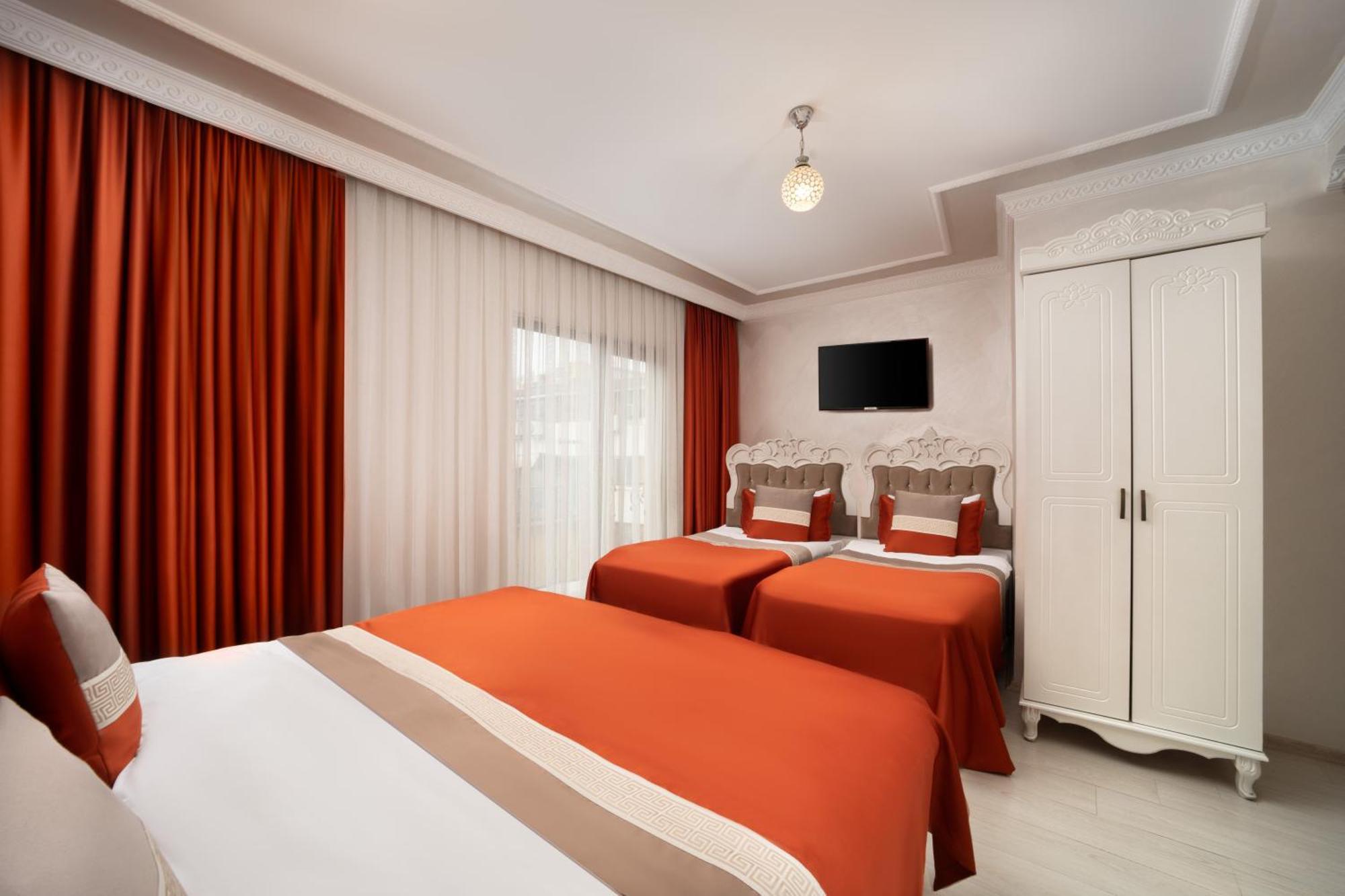 Deluxe Newport - Old Hotel 3*