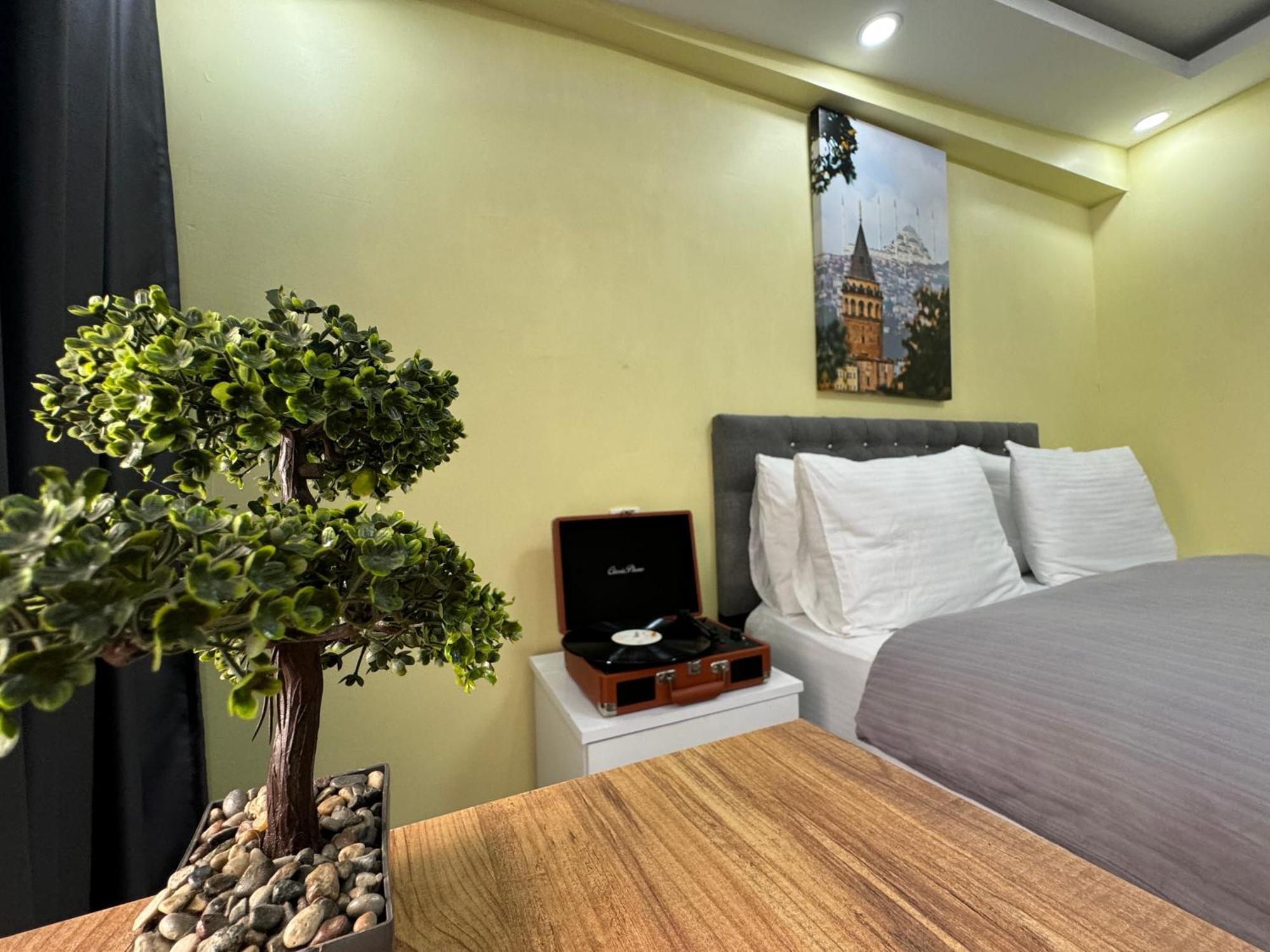 Hotel Ozer & *