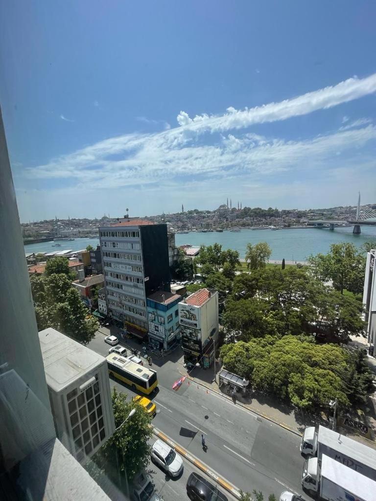 Karakoey Ultra Luxury Penthouse, 4br,sea View * Istanbul