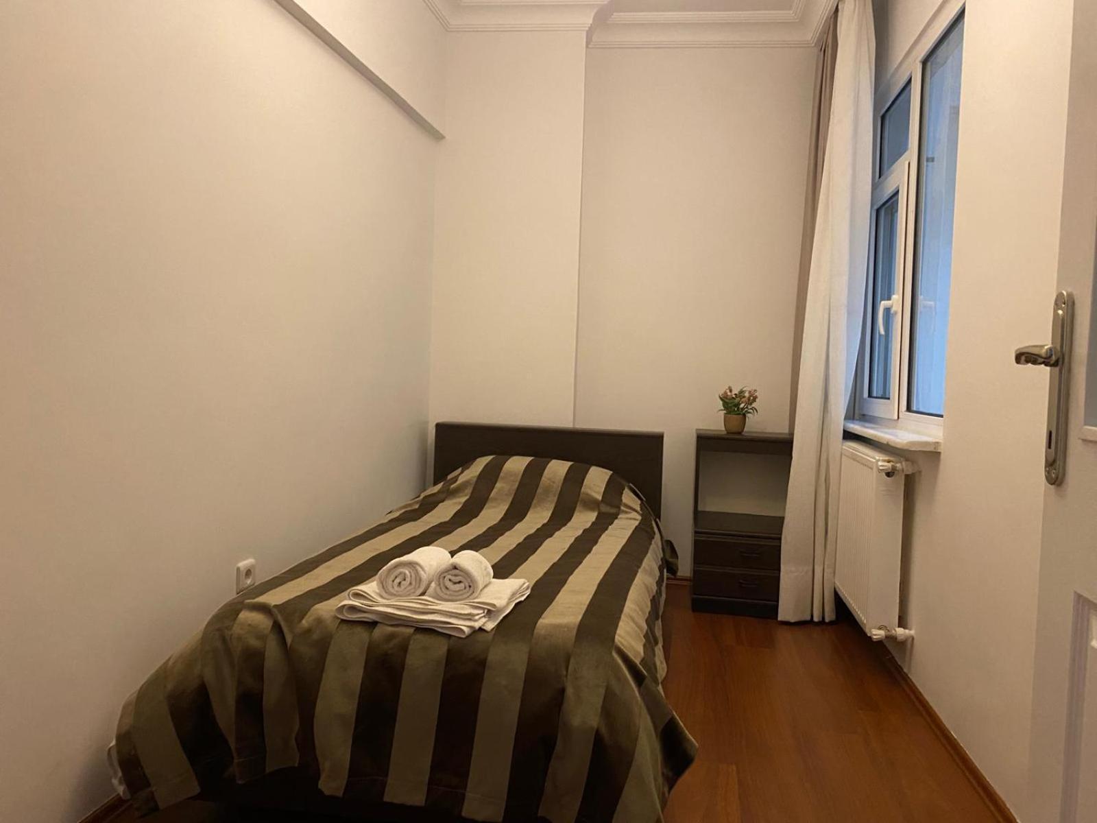 Kadikoy Merkezi Konumda Apartment