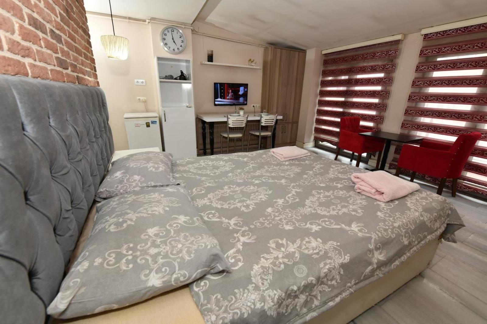 Katre Aparthotel *