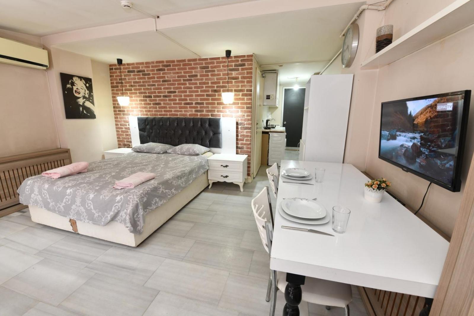 Katre Aparthotel *