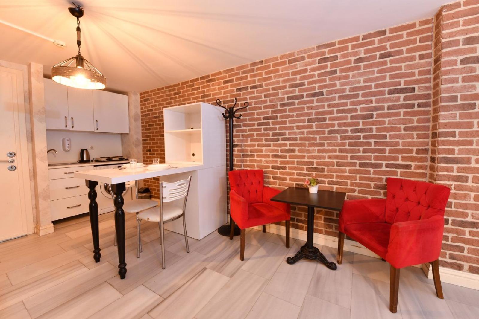 Aparthotel Katre *