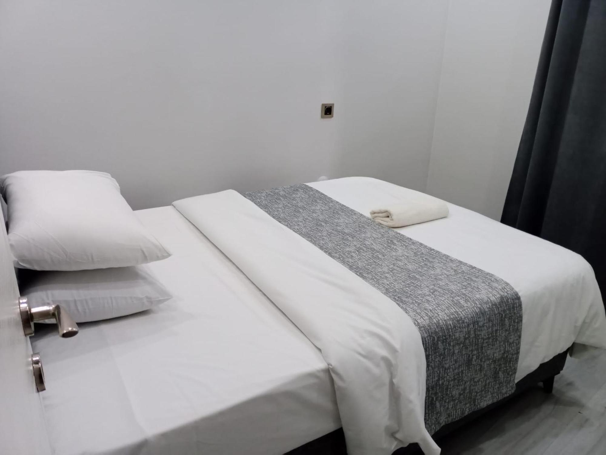 Hotel Joe Black