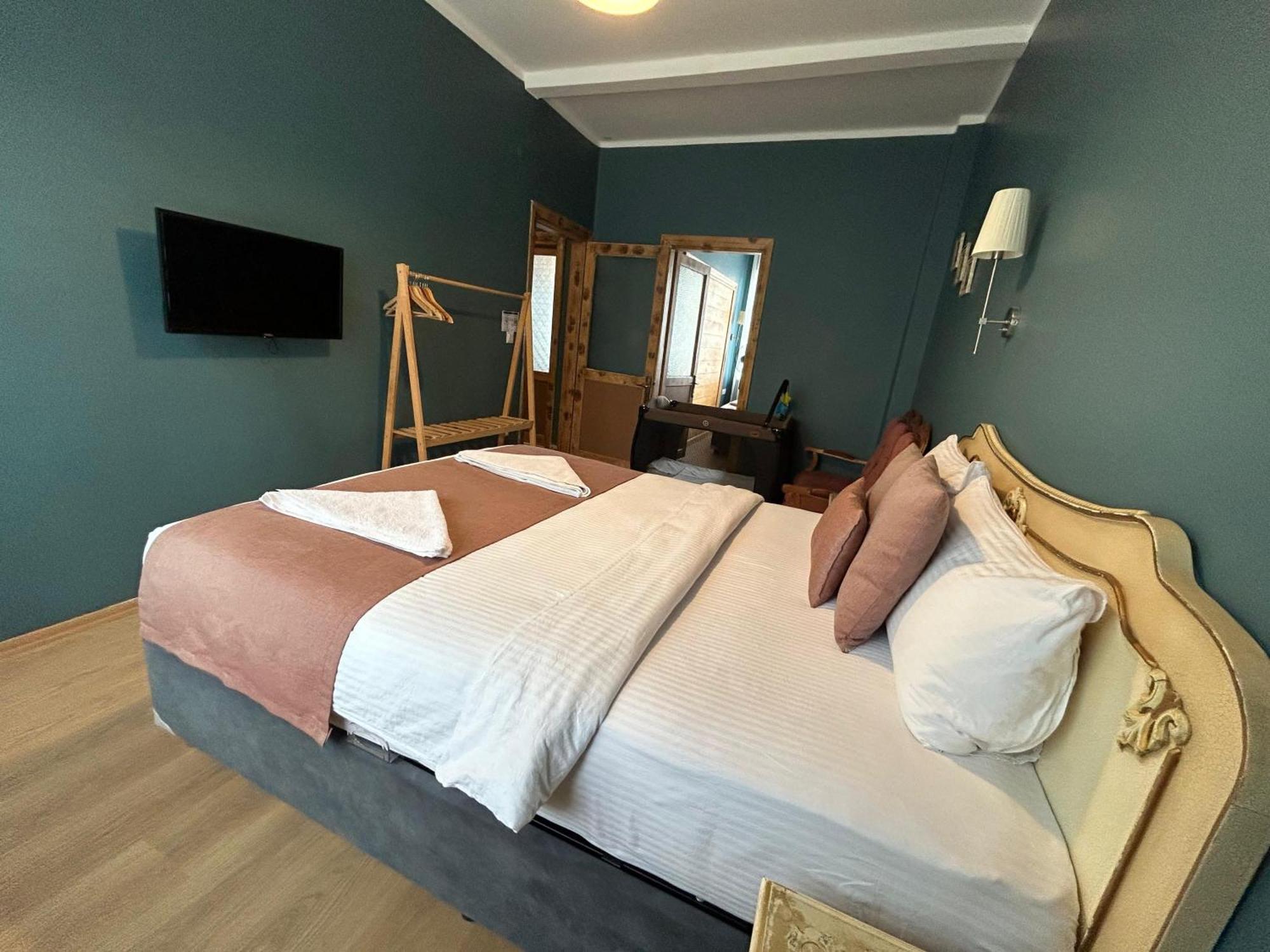 Tatil Evi Waterfront By The Tram - Private Terrace With Dome & Golden Horn View In Fatih