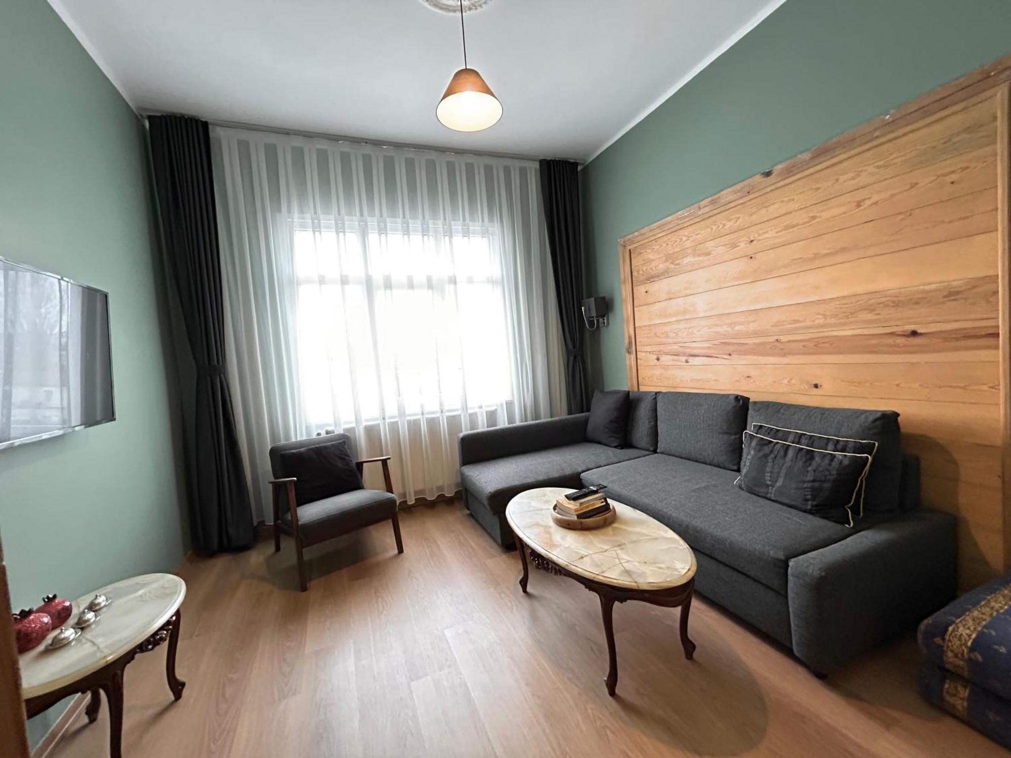 Ferienhaus Waterfront By The Tram - Private Terrace With Dome & Golden Horn View In Fatih